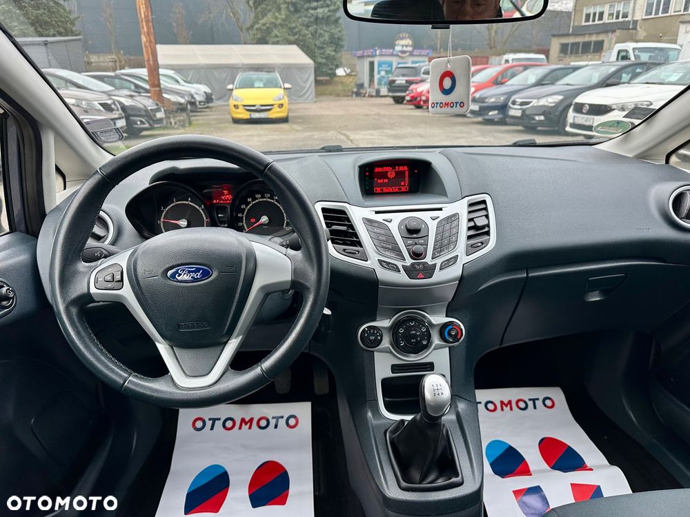Ford Fiesta 1.25 Champions Edition - 15