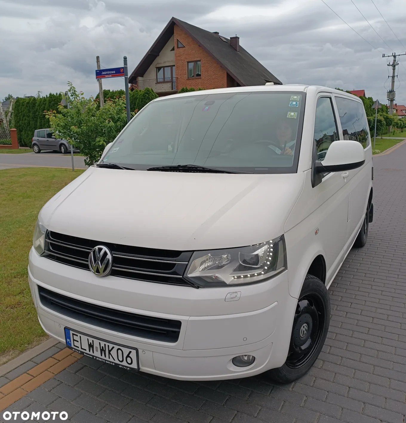 Volkswagen Multivan - 8