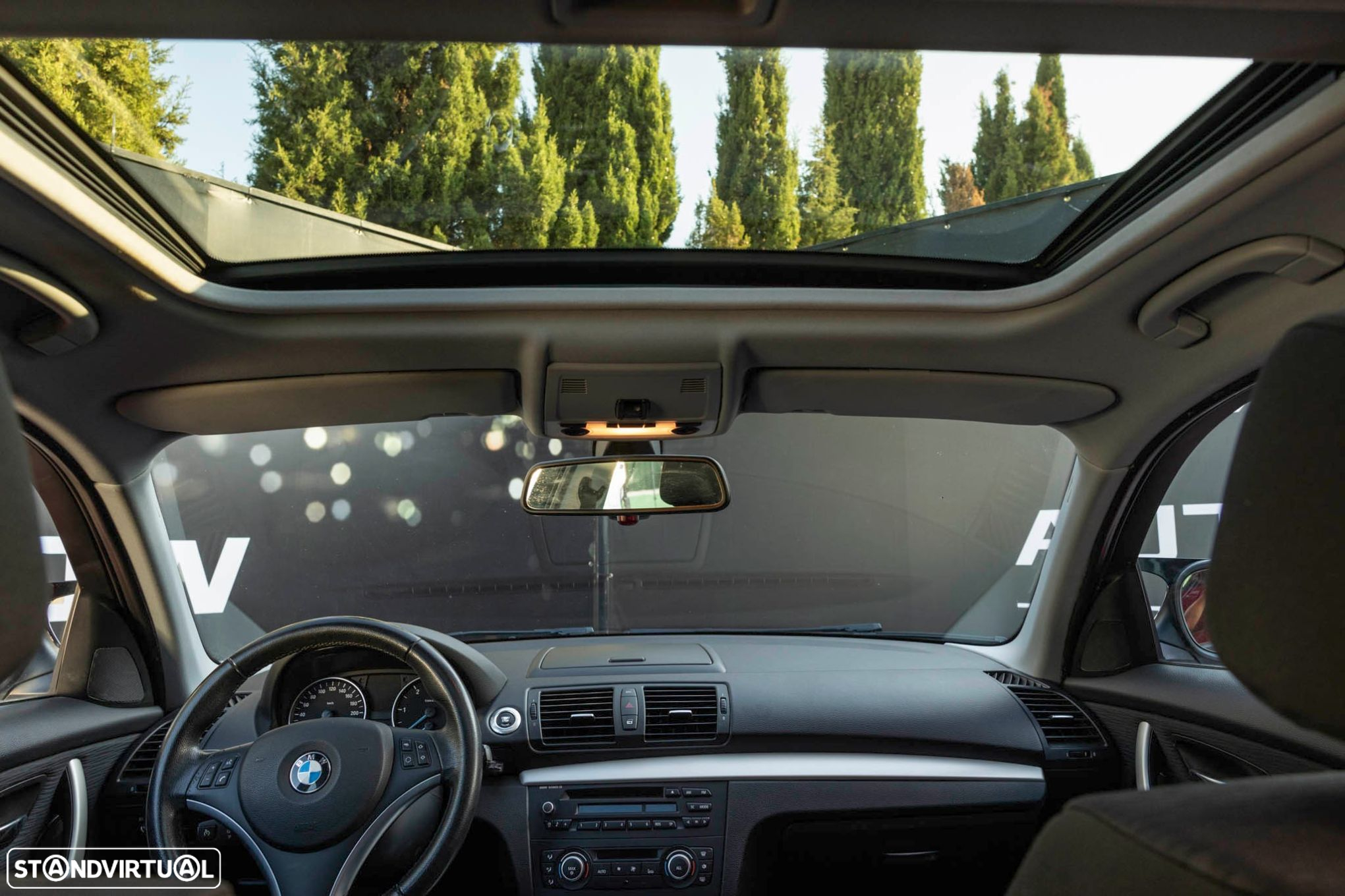 BMW 118 d Pack M - 19