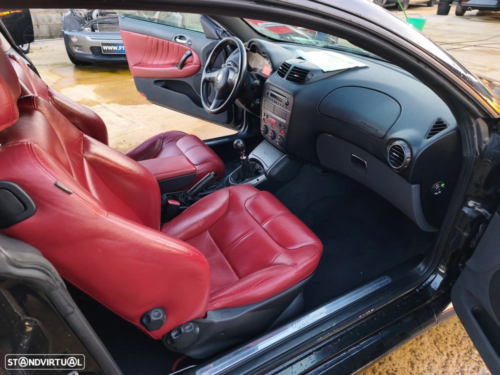 Alfa Romeo GT 1.9 JTD M-JET Blackline - 14