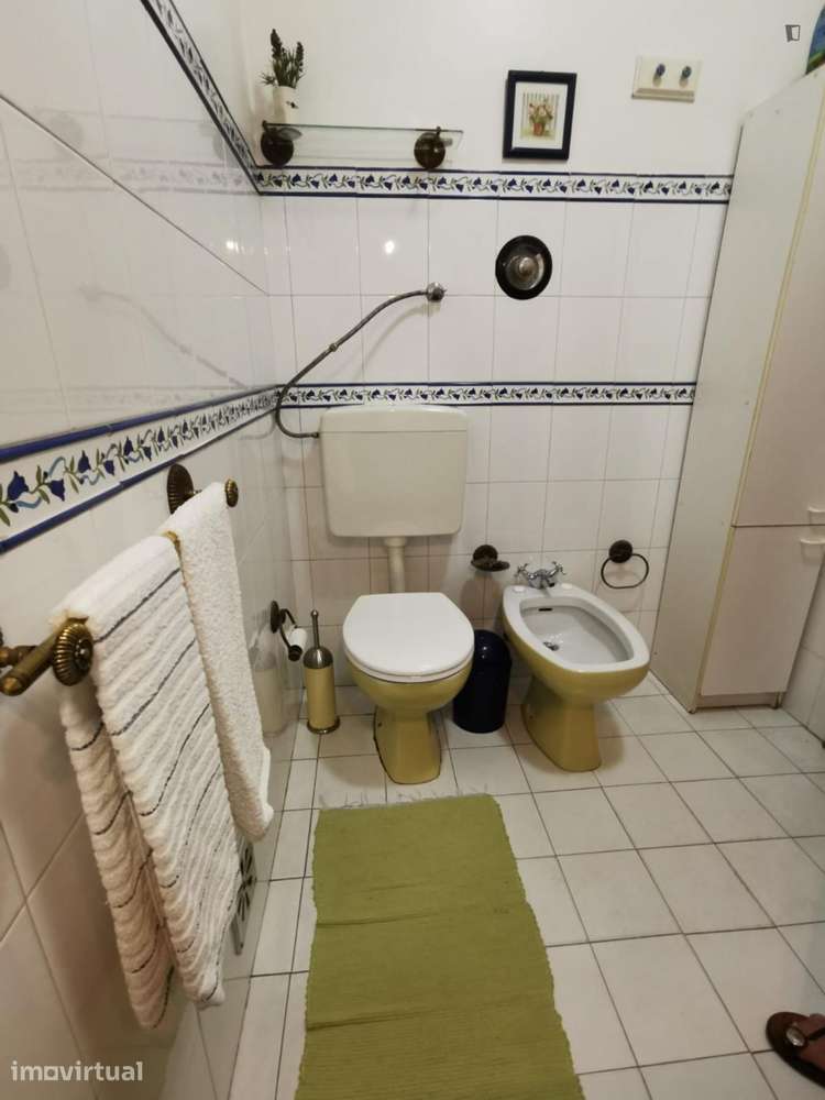 Quarto - localizado em Benfica Lisbon - Grande imagem: 4/21