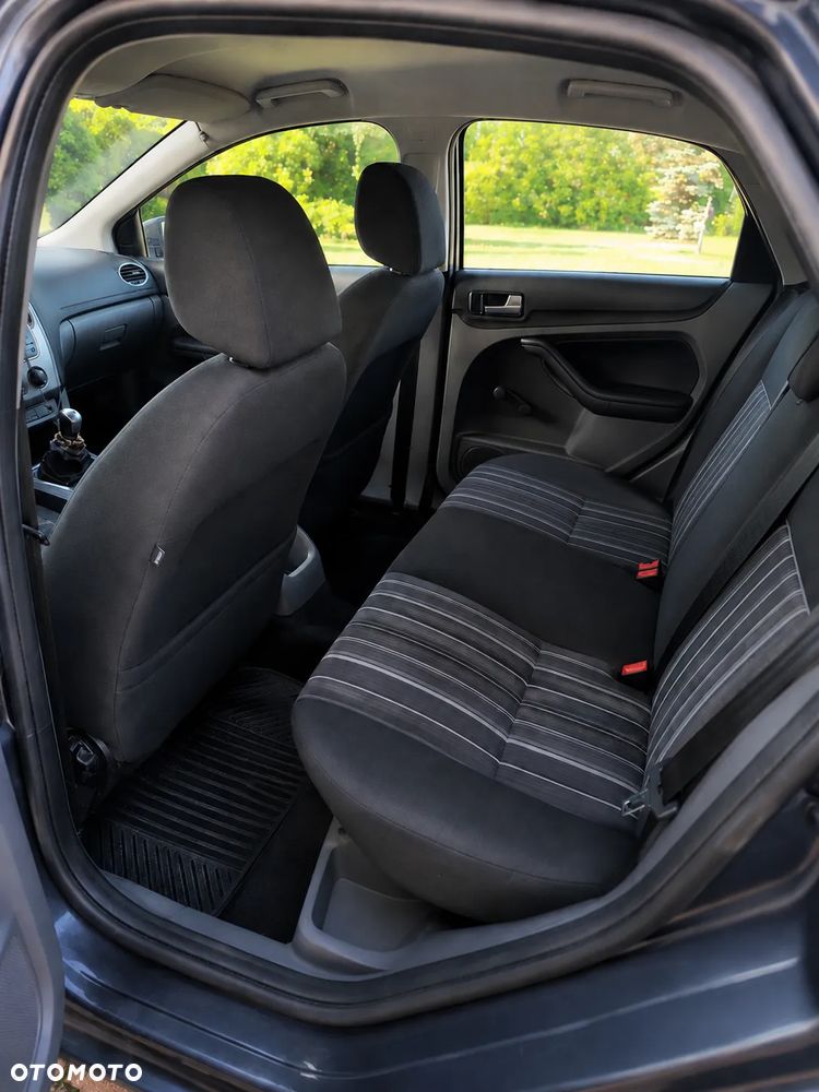 Ford Focus 1.6 Trend EU5 - 8
