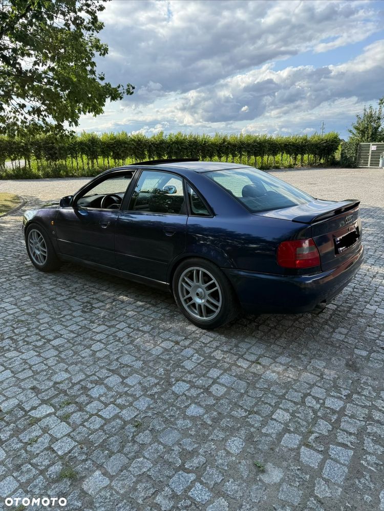 Audi A4 Limousine 1.8T - 8