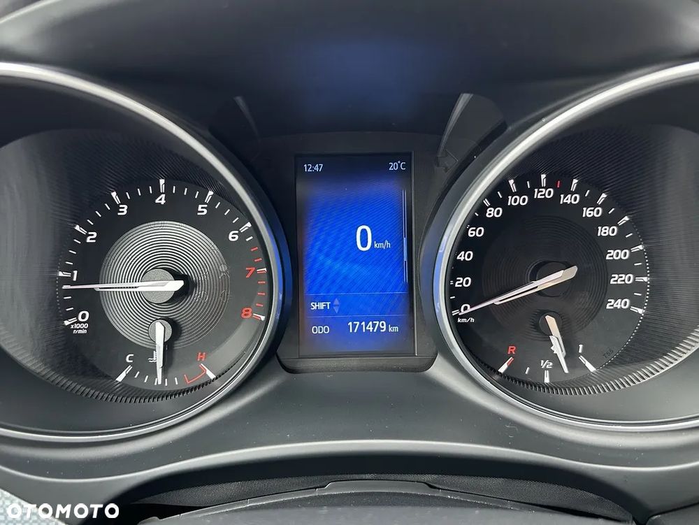 Toyota Avensis 1.8 Comfort - 8