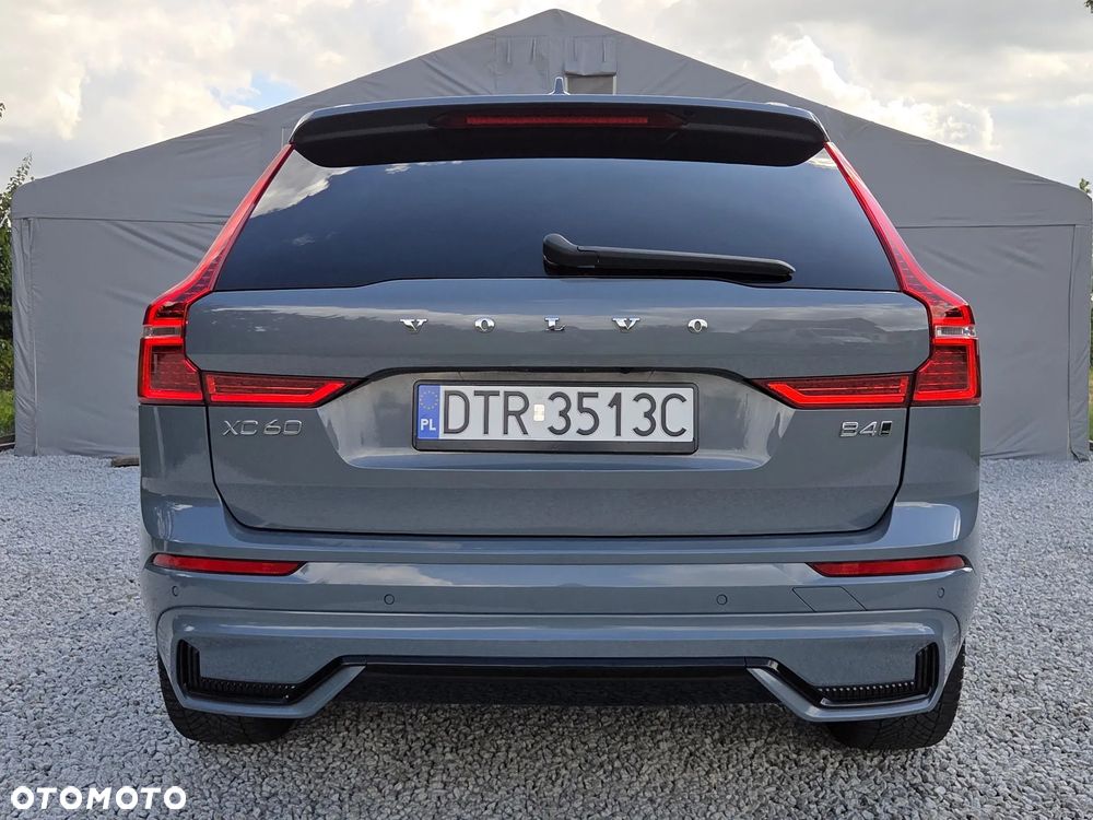 Volvo XC 60 B4 D AWD Ultimate Dark - 38