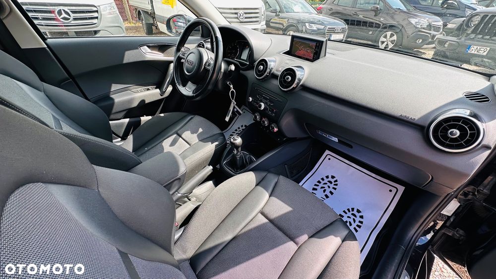 Audi A1 ver-1-2-tfsi-attraction - 12