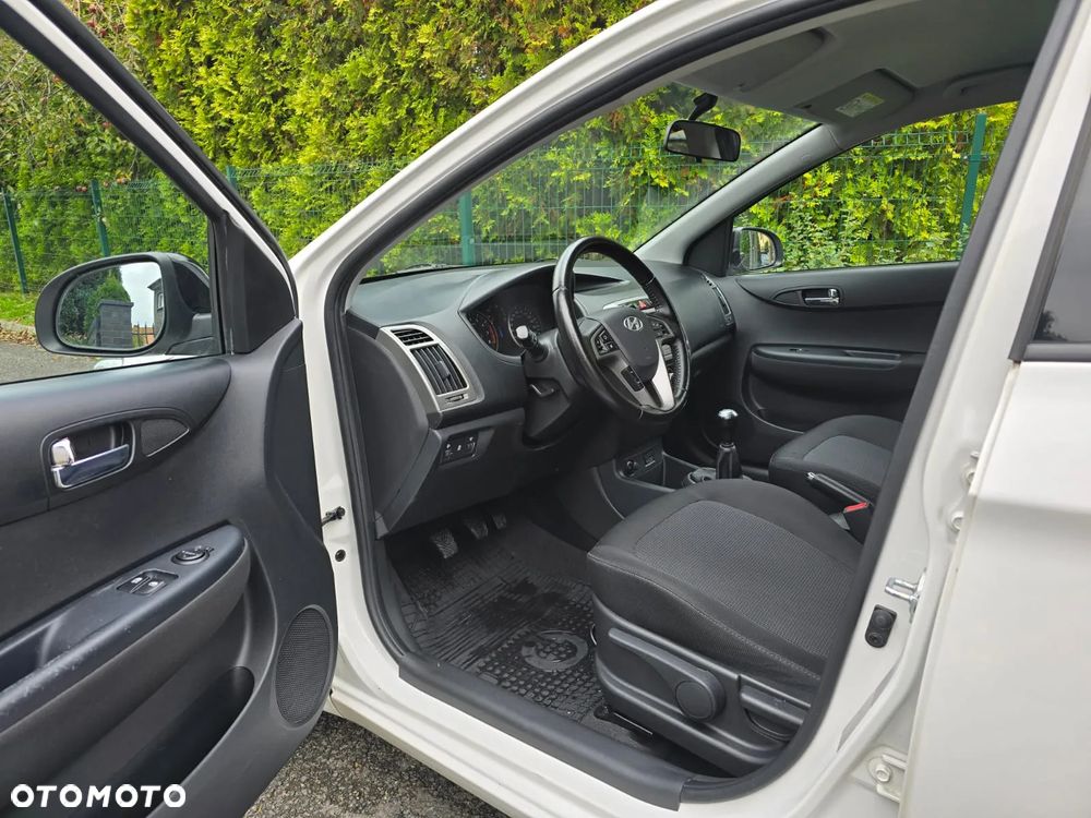 Hyundai i20 1.2 Fifa World Cup Edition - 20