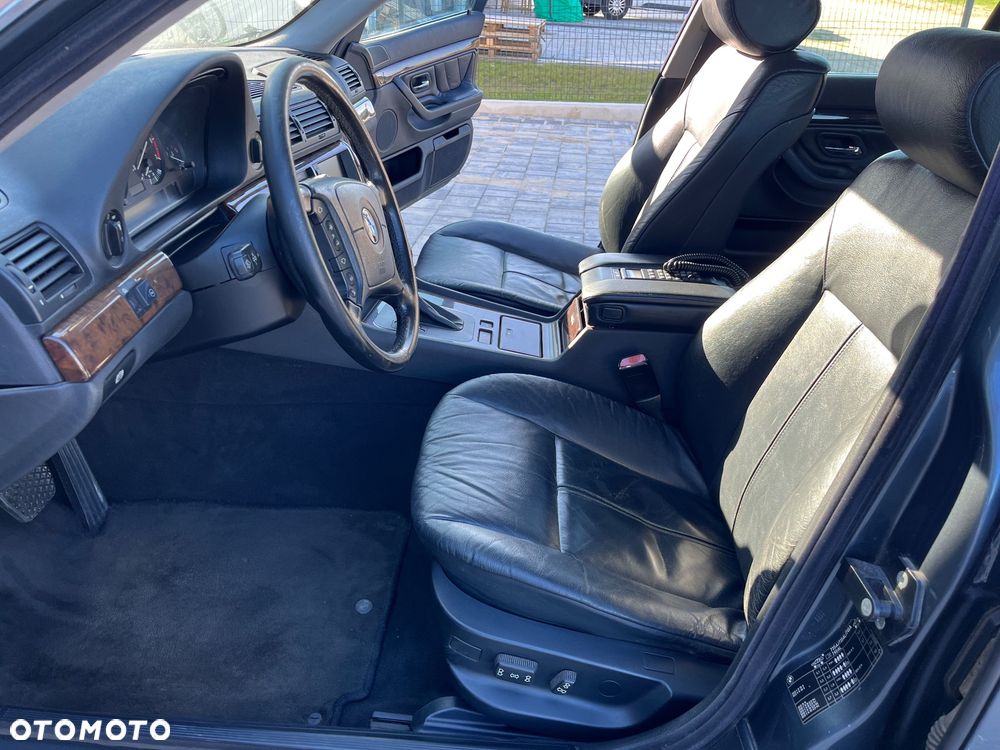 BMW Seria 7 740i - 15