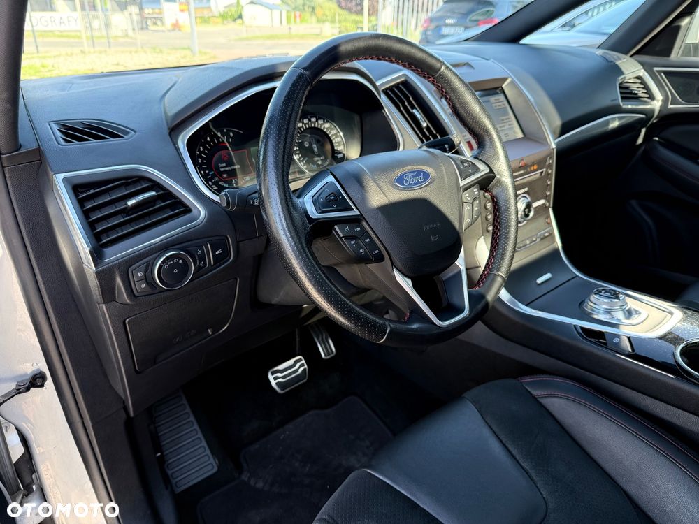 Ford S-Max - 16