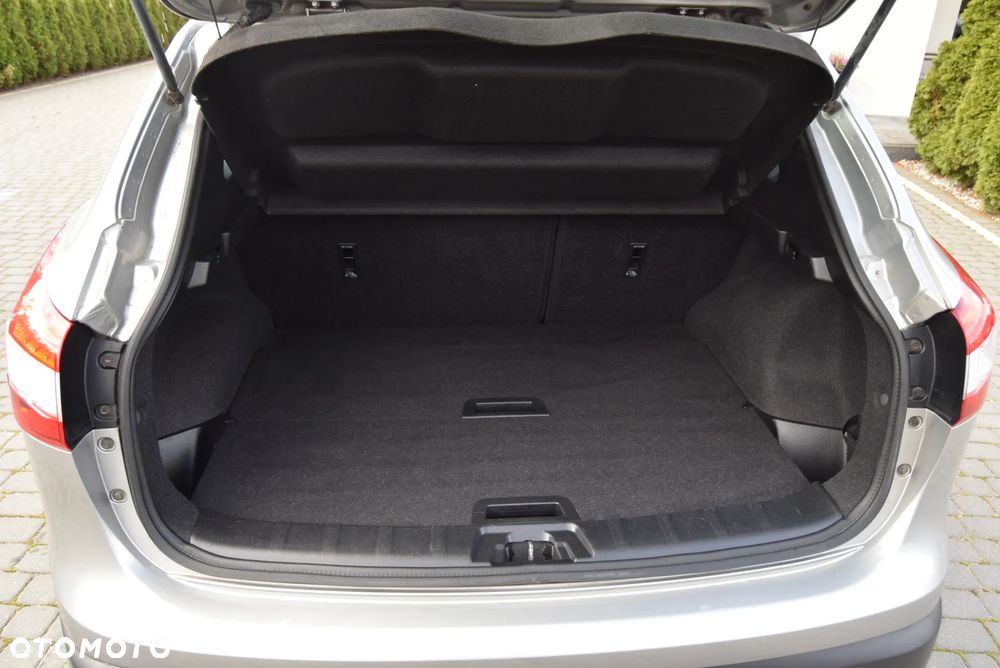 Nissan Qashqai 1.2 DIG-T N-Connecta - 22