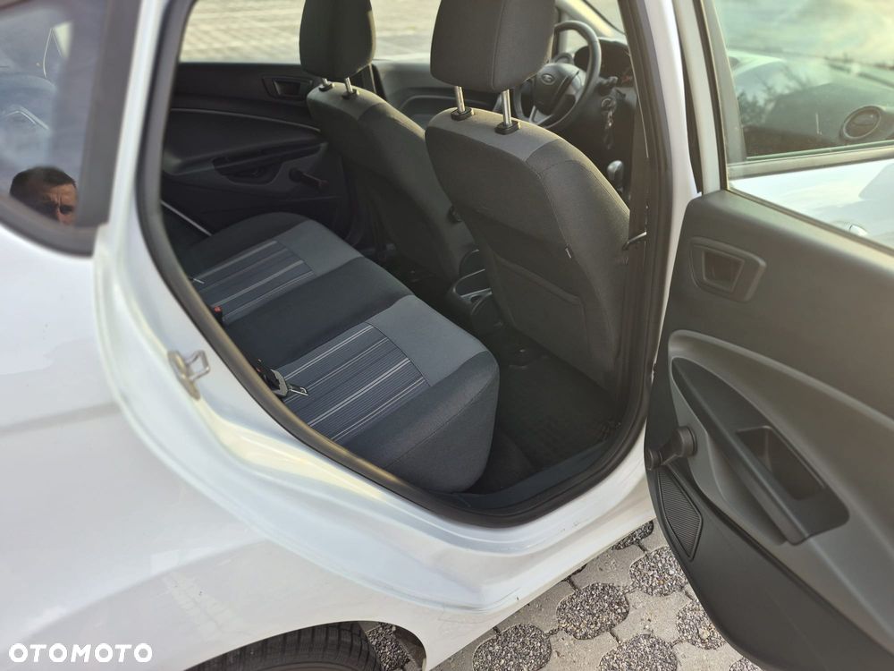 Ford Fiesta 1.25 Ambiente - 14