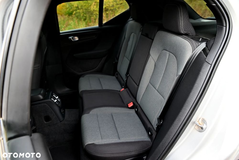 Volvo XC 40 T4 Recharge DKG Ultimate Dark - 26