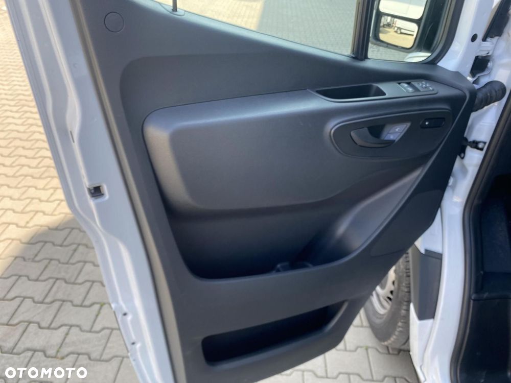 Mercedes-Benz Sprinter - 9