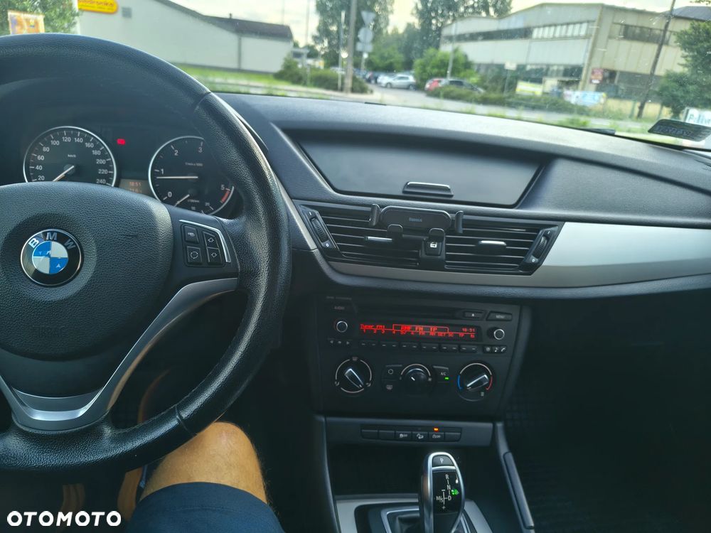 BMW X1 xDrive18d xLine - 10