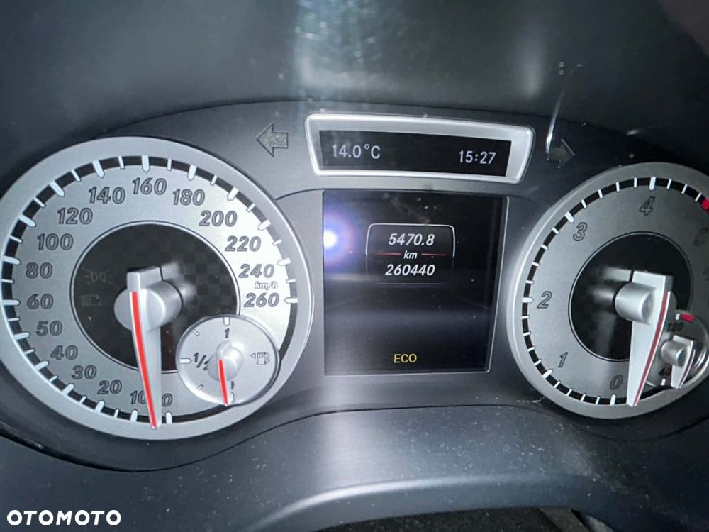 Mercedes-Benz Klasa A 180 d AMG Line - 10