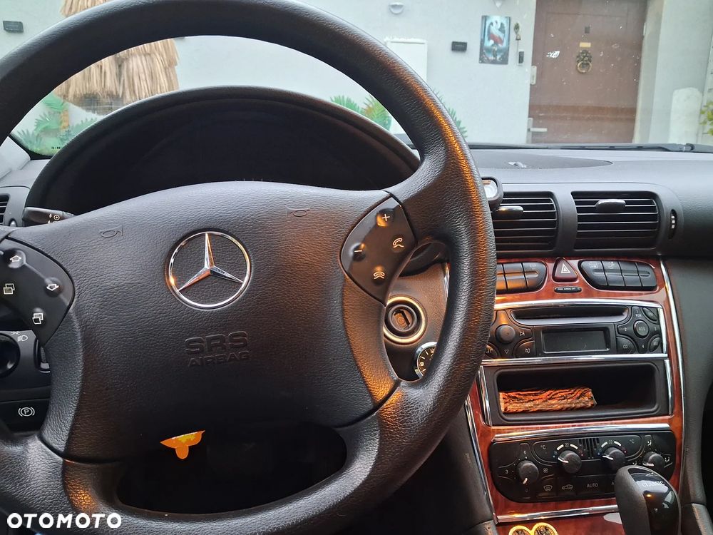 Mercedes-Benz C-Class 2003 photo 4