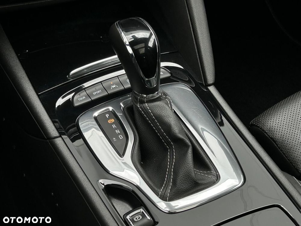 Opel Insignia 2.0 CDTI 4x4 GSi S&S - 25