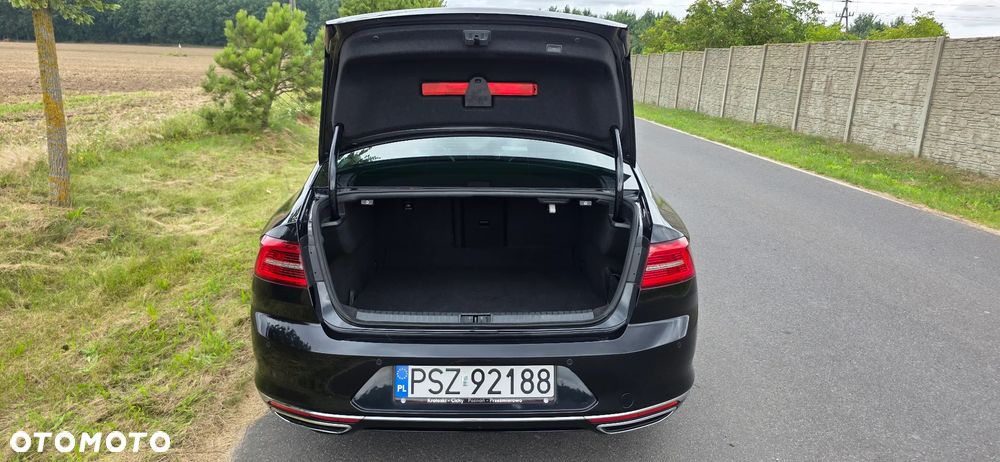 Volkswagen Passat 2.0 TDI BMT Highline DSG - 11