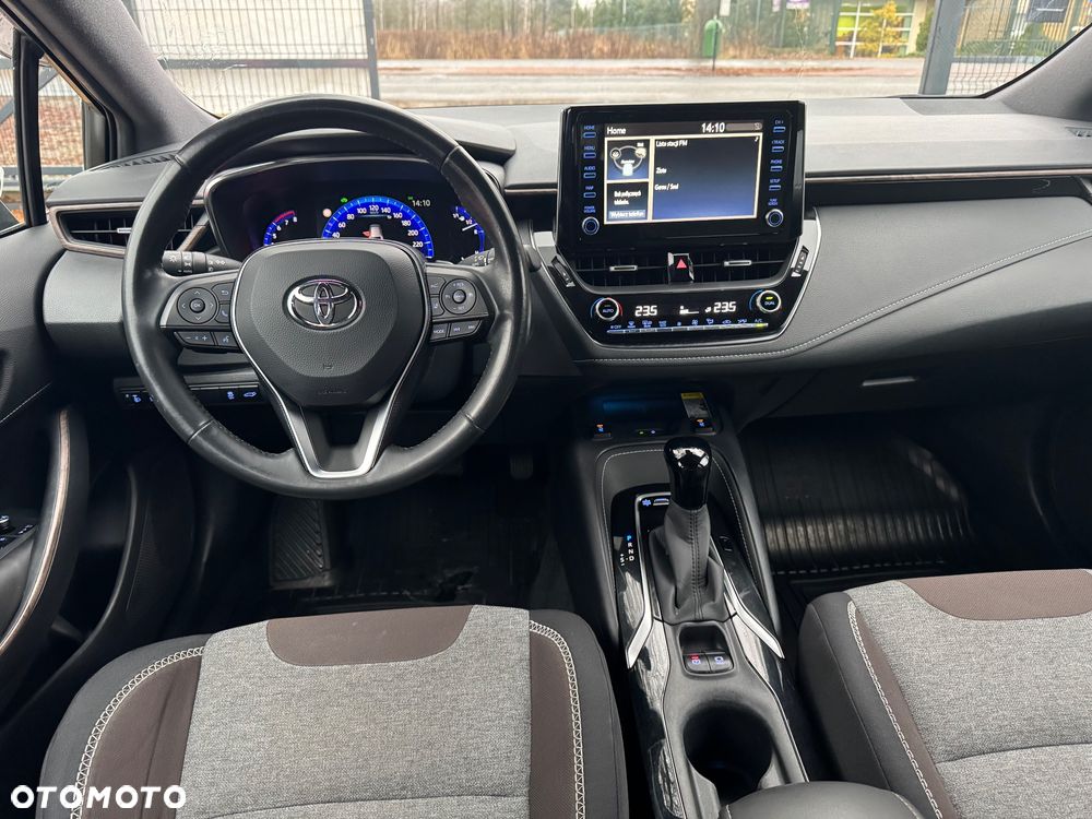 Toyota Corolla 2.0 Hybrid Trek - 12