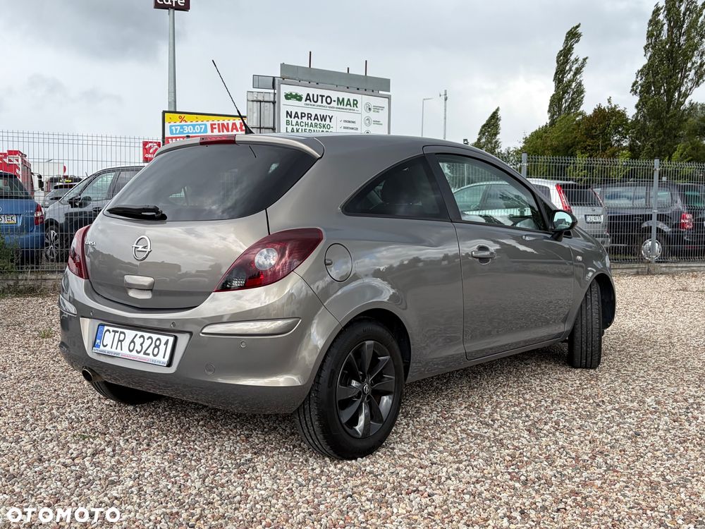 Opel Corsa 1.4 16V Color Edition - 4