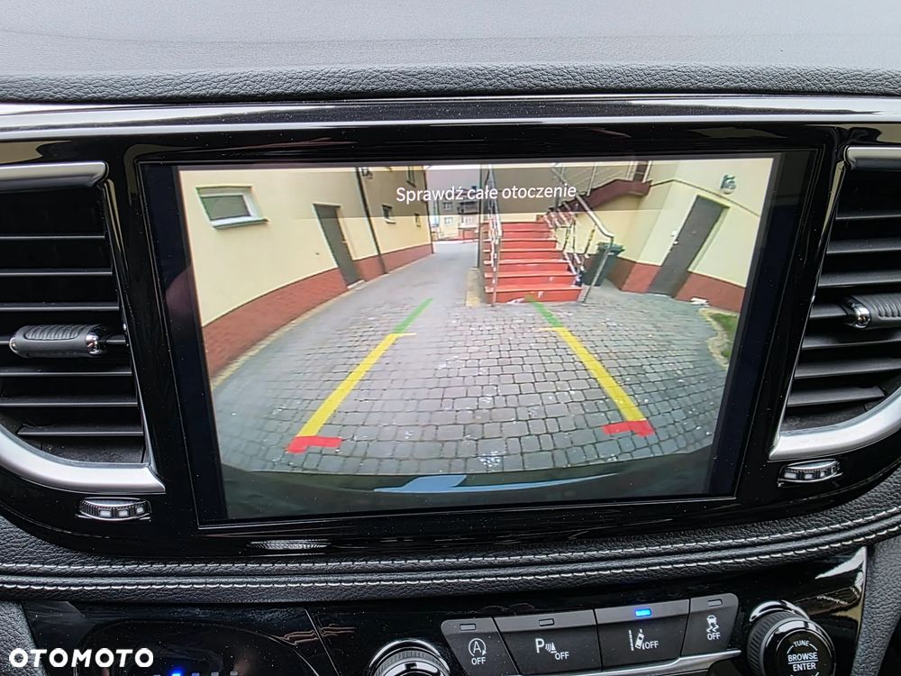 Chrysler Pacifica - 32