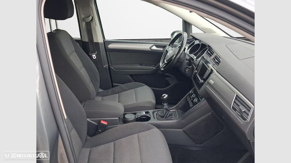 VW Touran 1.6 TDI Confortline - 11