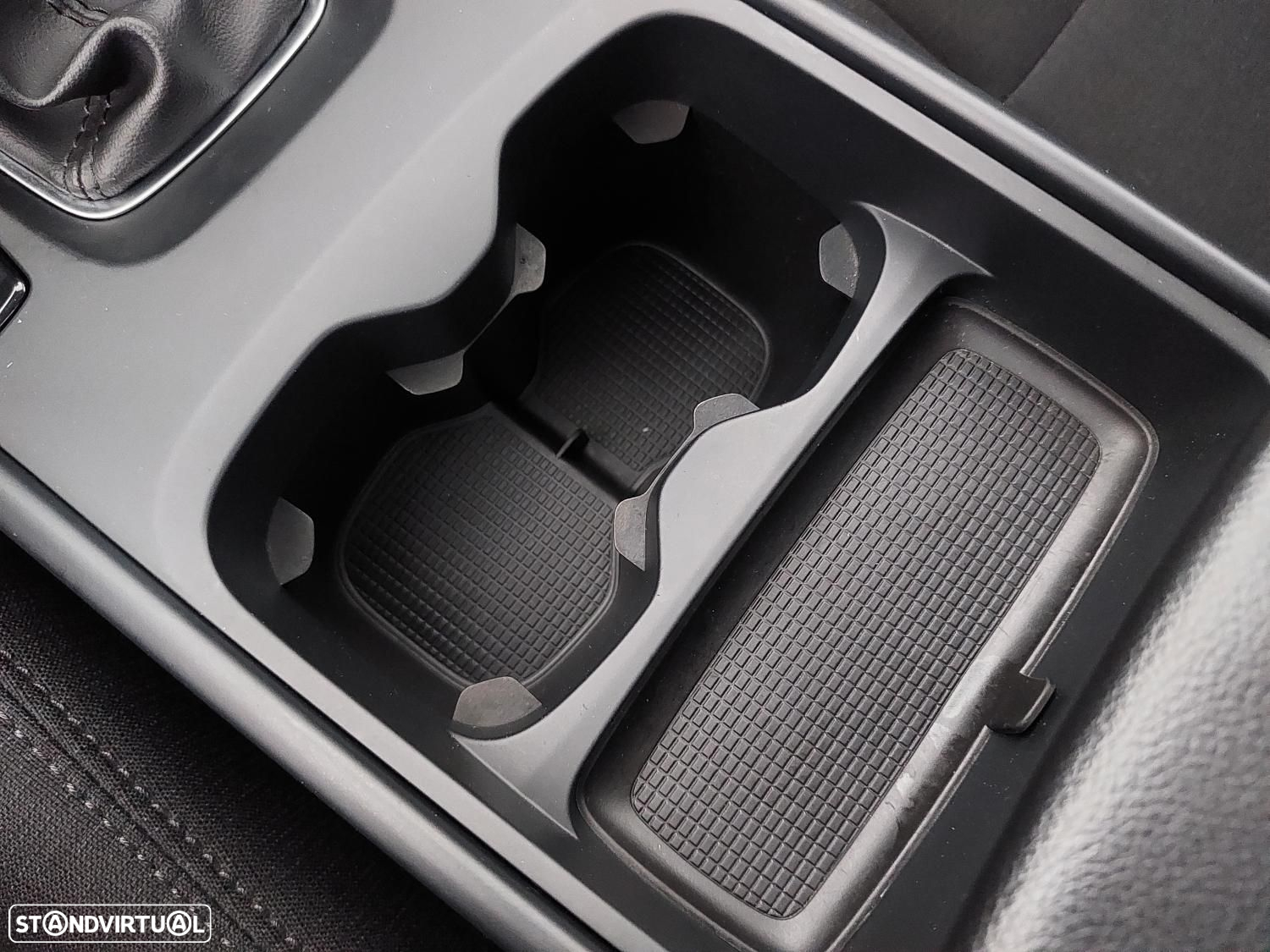 Volvo XC 40 1.5 T2 Momentum - 37
