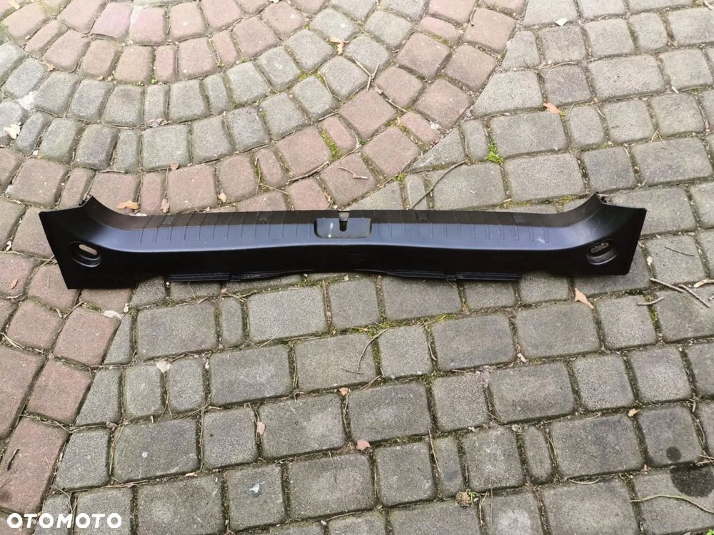 Osłona pasa tylnego czarna BMW E46 kombi 8208379