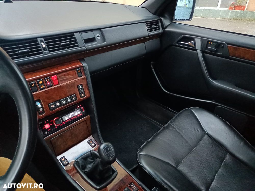 Mercedes-Benz W124 - 2