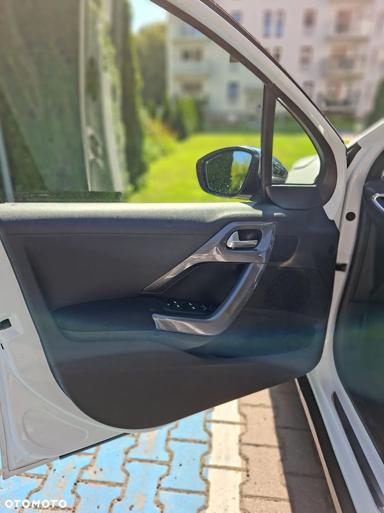 Peugeot 2008 BlueHDi 100 Active - 16