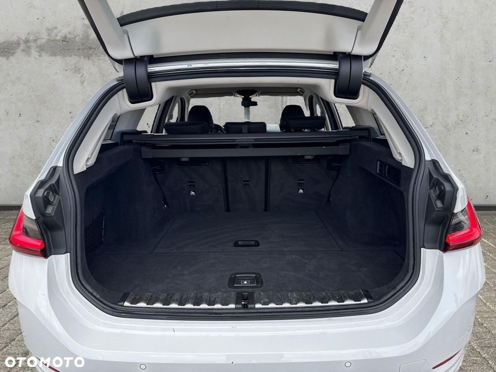 BMW Seria 3 318i Advantage - 18