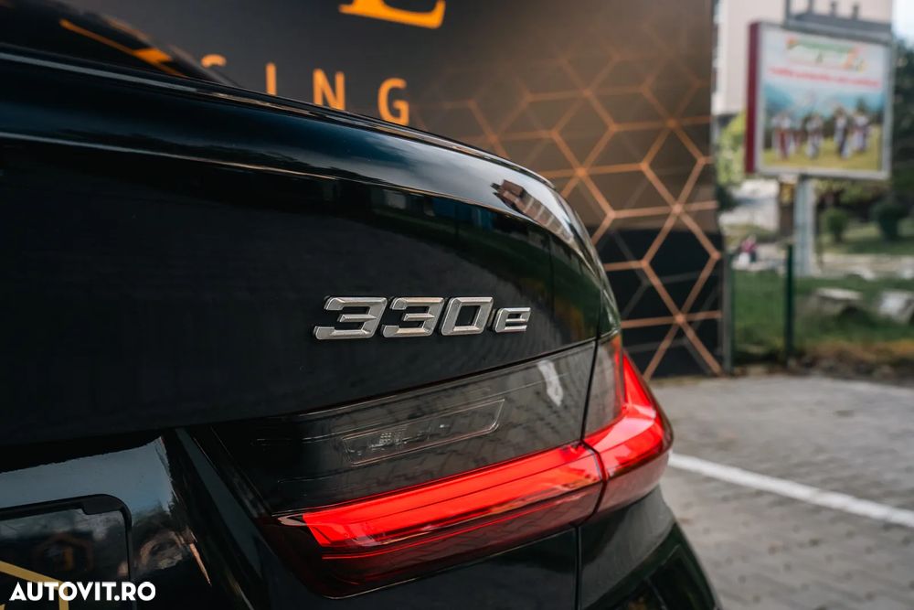 BMW Seria 3 330e xDrive AT PHEV - 13