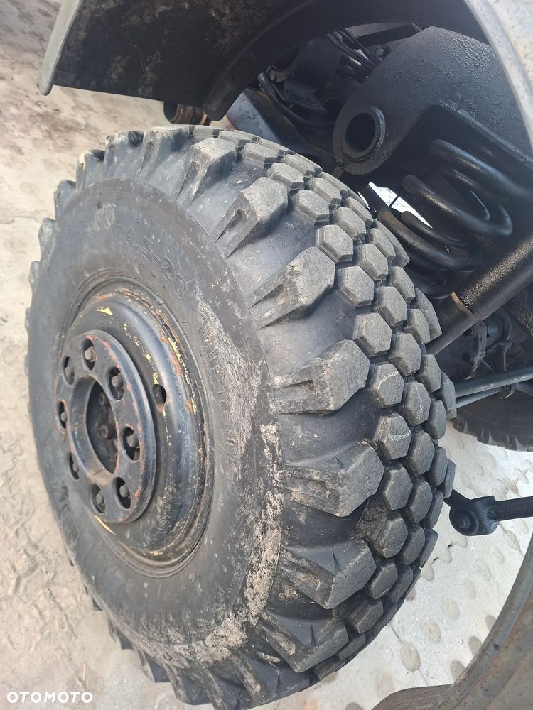 Mercedes-Benz Unimog - 5