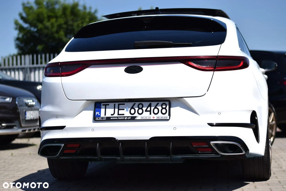 Kia ProCeed 1.6 T-GDI GT DCT - 9