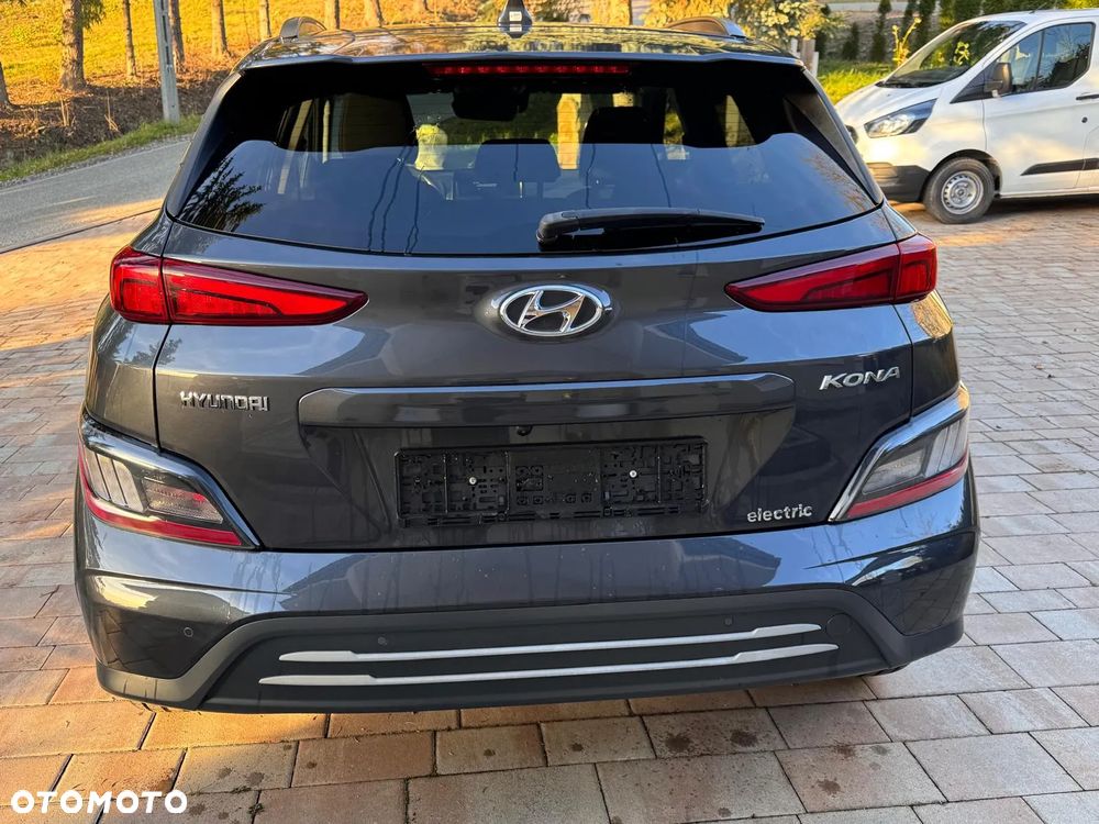 Hyundai Kona - 4