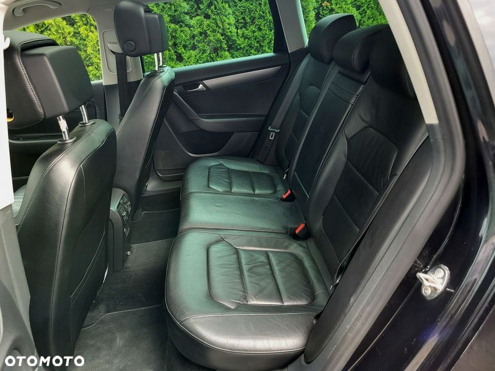 Volkswagen Passat - 28