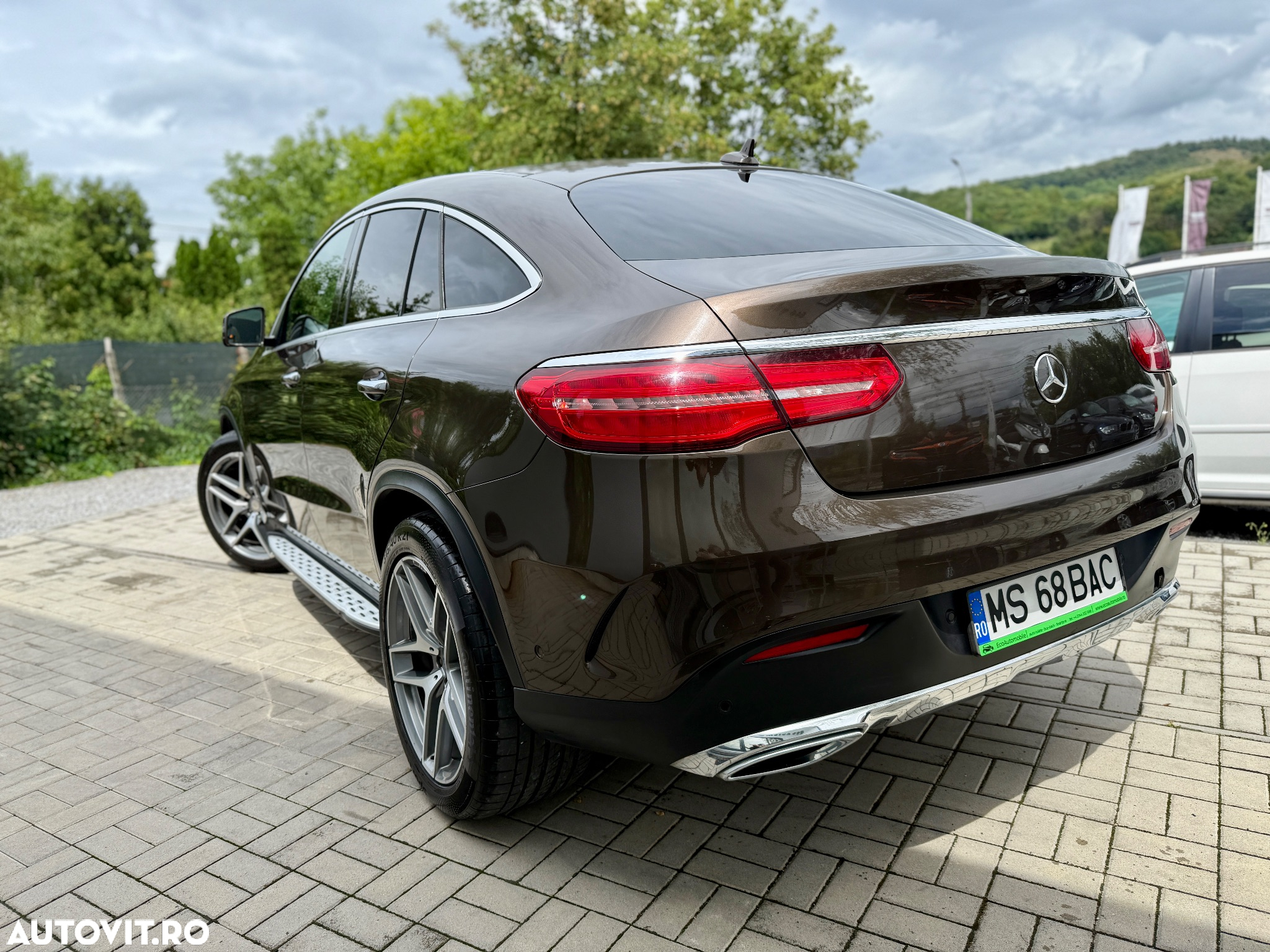 Mercedes-Benz GLE 350 d 4Matic 9G-TRONIC AMG Line - 2
