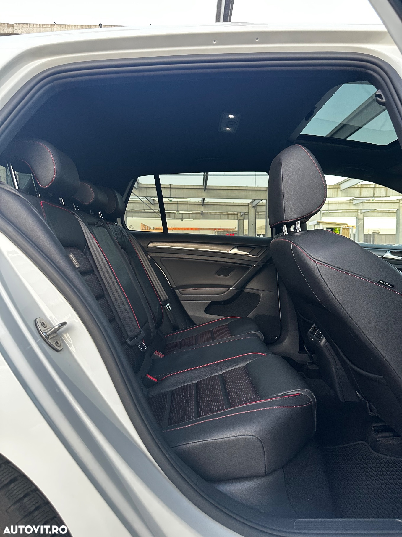 Volkswagen Golf GTI 2.0 TSI OPF DSG Performance - 10