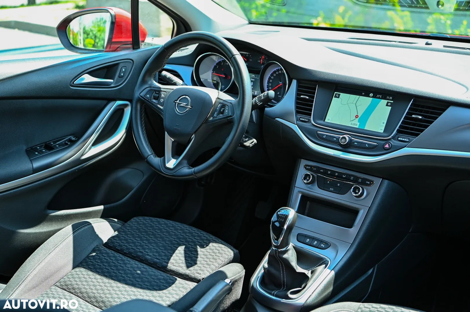 Opel Astra Sport Tourer 1.2 Turbo Start/Stop Edition - 29