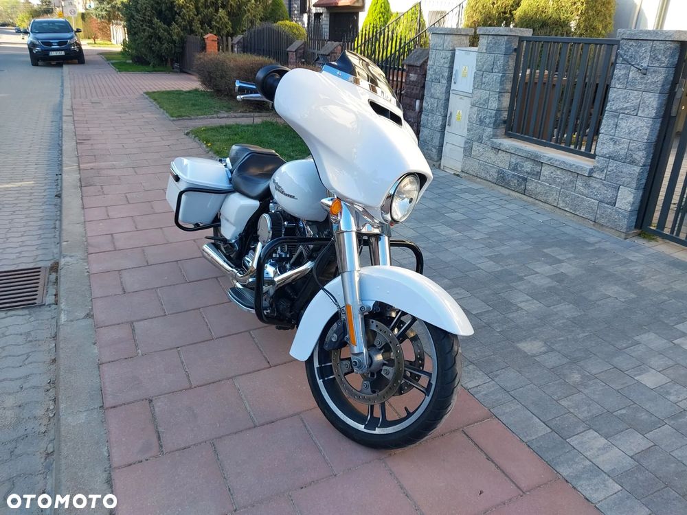 Harley-Davidson Touring Street Glide - 1