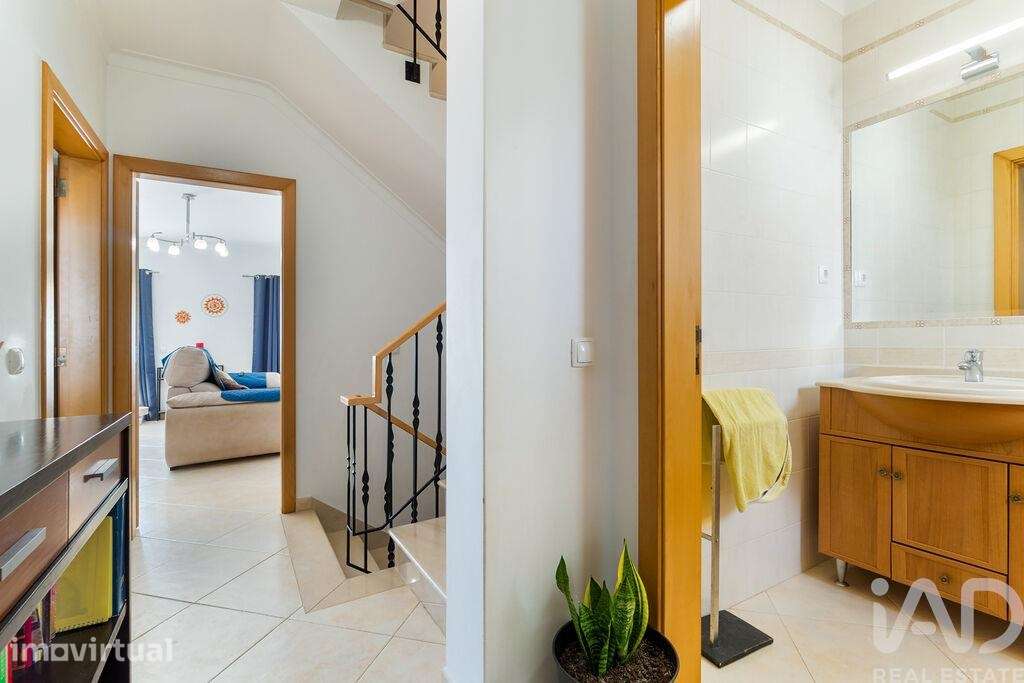Moradia em banda T3 em Alvor de 131 m2 - Grande imagem: 2/24