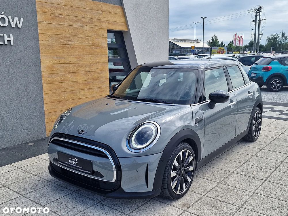 MINI Cooper Essential Trim - 2