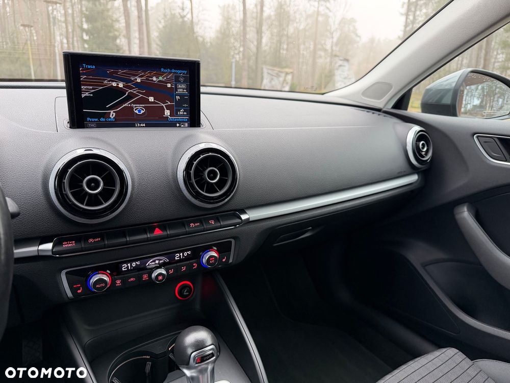 Audi A3 Sportback 1.4 TFSI Ambiente S tronic - 19