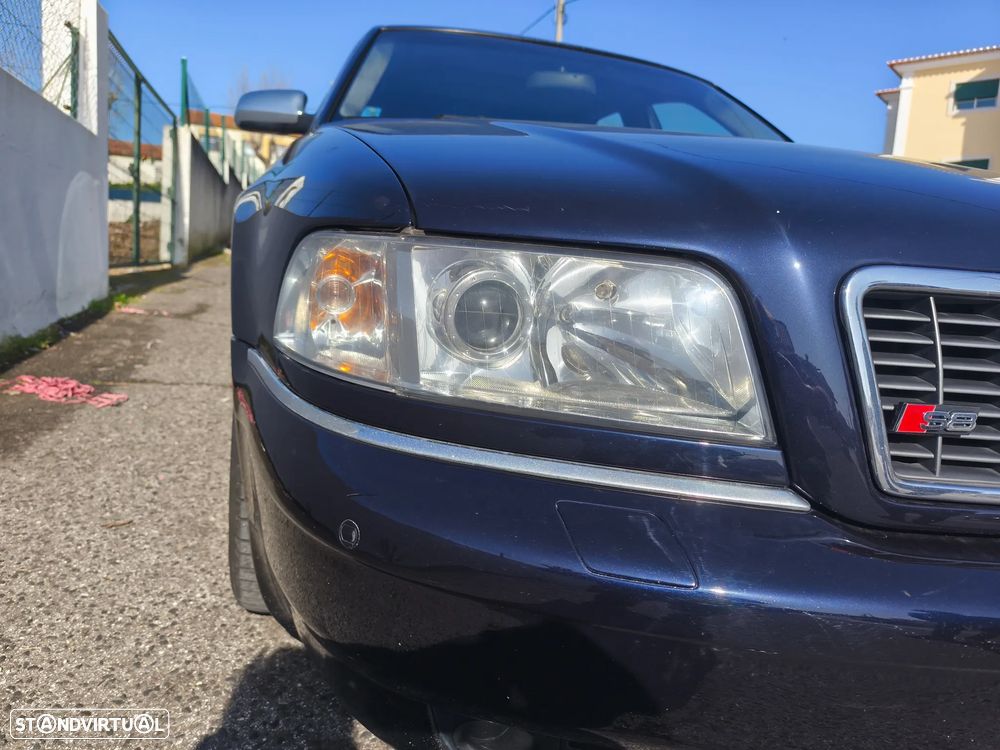Audi S8 - 24