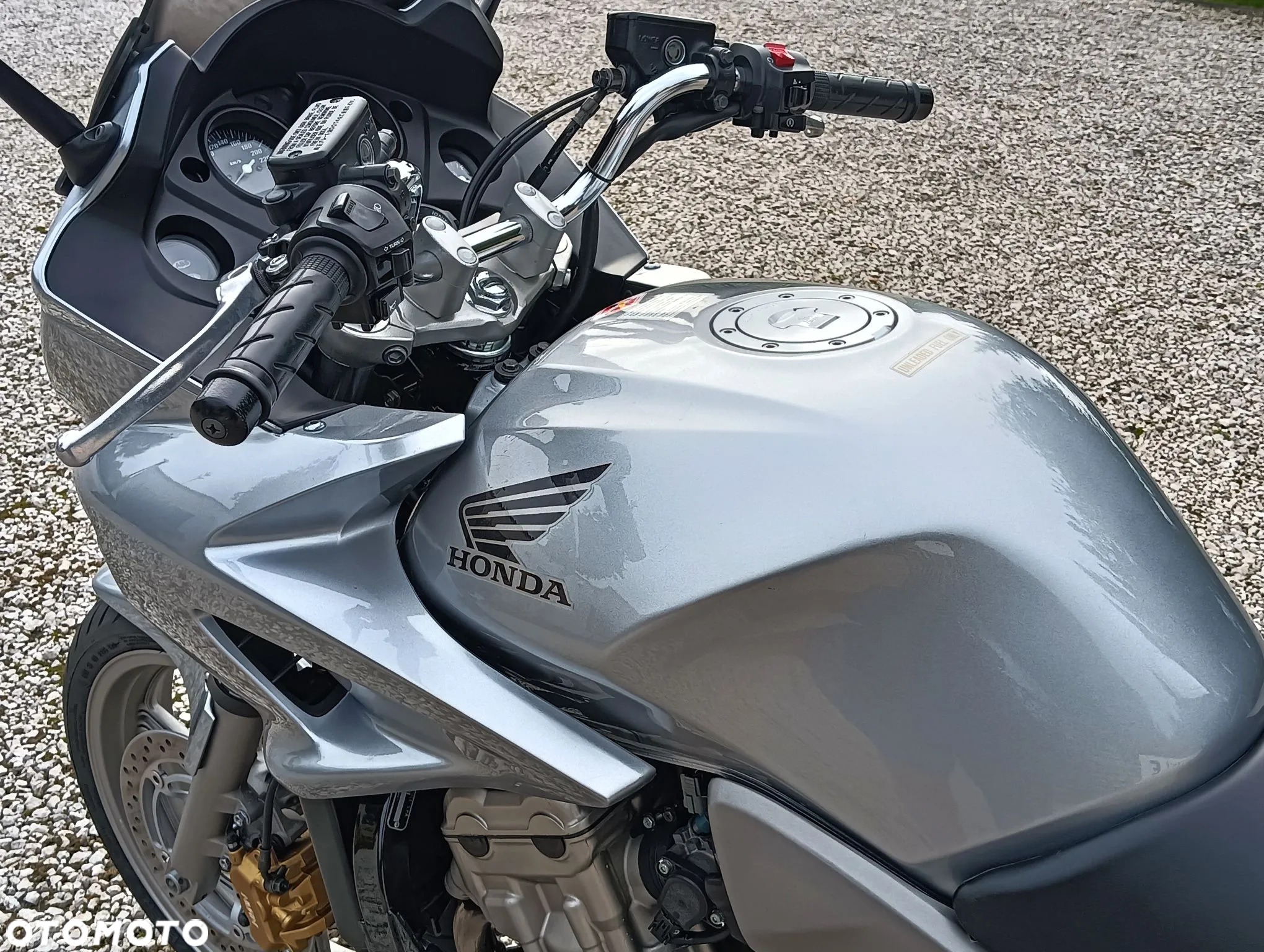 Honda CBF - 16