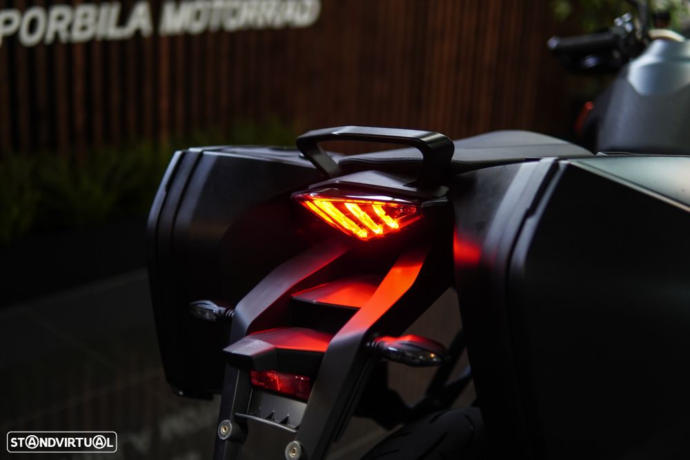 KTM Superduke GT - 16