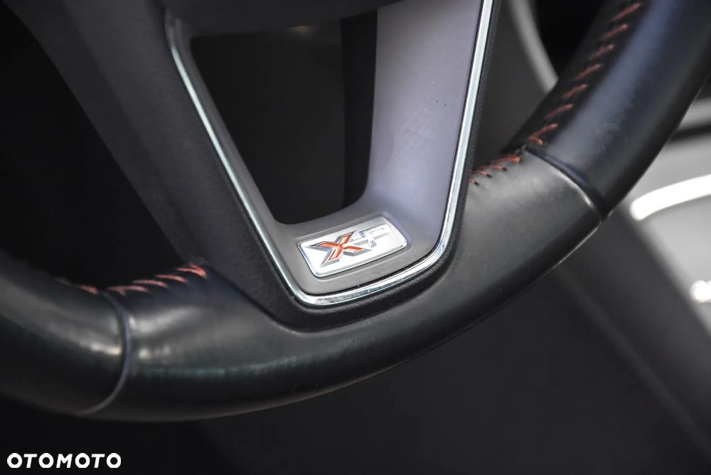 Seat Leon 2.0 TDI DPF Start&Stop DSG XCELLENCE - 28