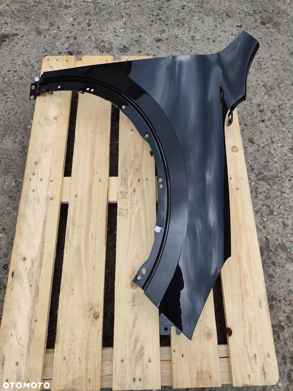FORD KUGA MK3 PRAWY PRZEDNI BŁOTNIK W KOLOR 4L - 2