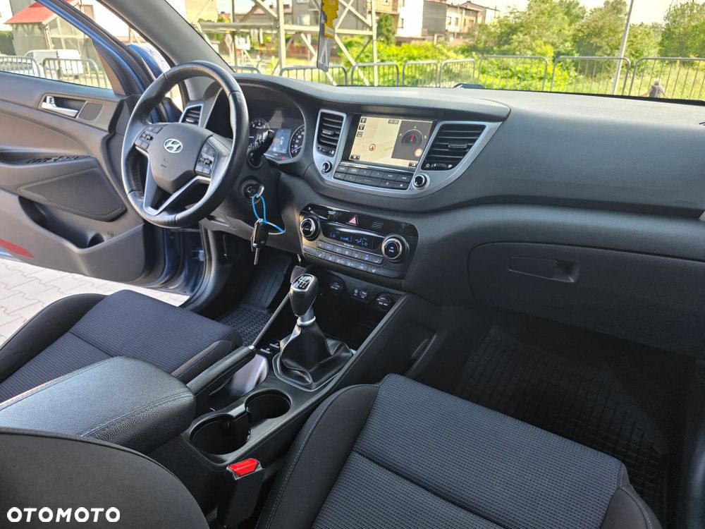 Hyundai Tucson blue 1.6 GDi 2WD Navi - 19