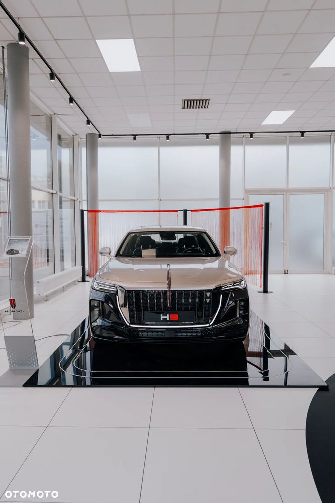 Hongqi H9 2.0T Deluxe - 3